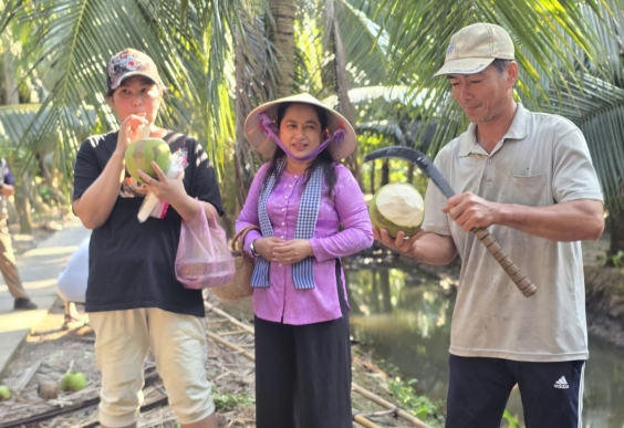 EXPERIENCING A COCONUT GARDEN IN BEN TRE – TOUCHING THE SOUL OF THE LAND OF COCONUTS