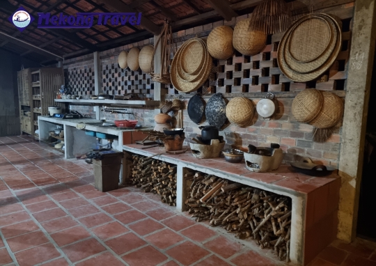 ÚT BÌNH HOMESTAY